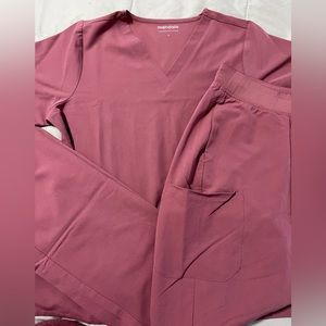 Mandala NWOT MAUVE Scrub Set Top Large and Pants Tall Large